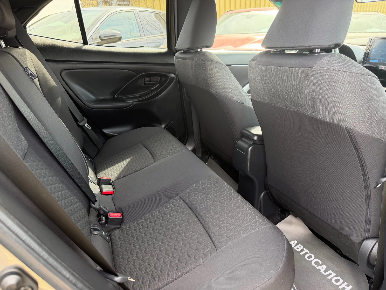 Toyota Yaris Cross 1.5 HIBRID DISTR LINE ASIST NAVI �������� �� 2033 | Mobile.bg � ����������� 13