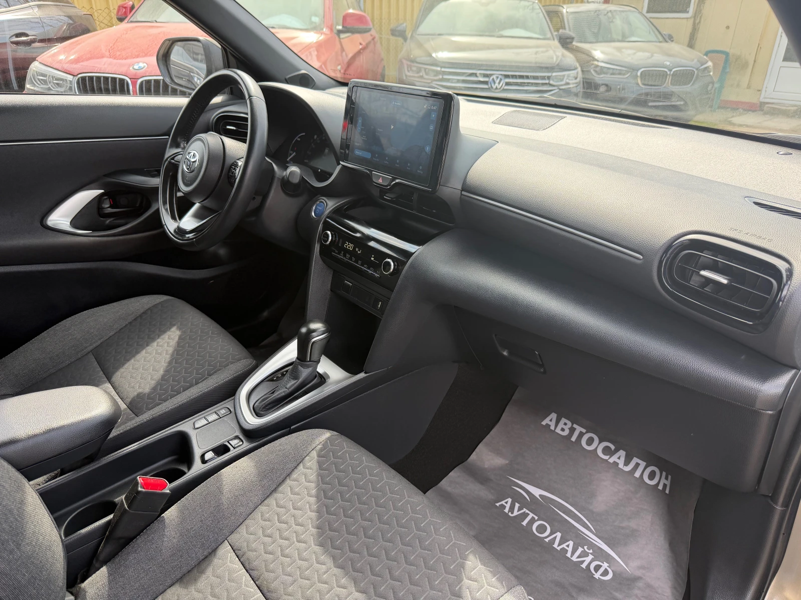 Toyota Yaris Cross 1.5 HIBRID DISTR LINE ASIST NAVI �������� �� 2033 | Mobile.bg � ����������� 10