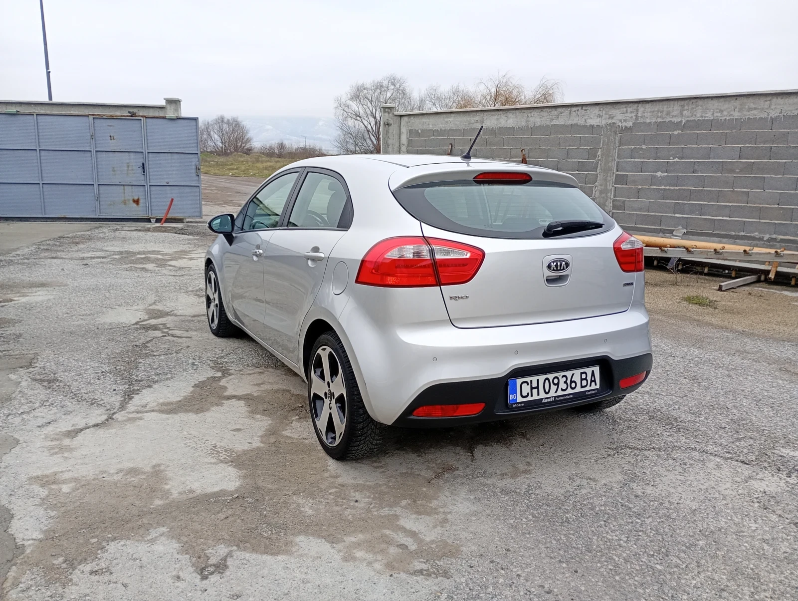 Kia Rio, снимка 2 - Автомобили и джипове - 53980501