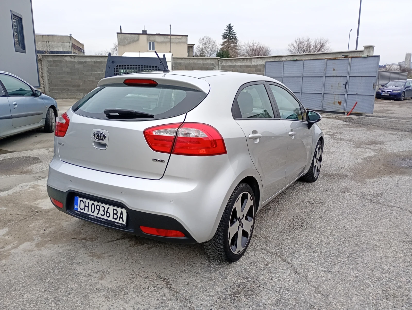 Kia Rio, снимка 4 - Автомобили и джипове - 53980501