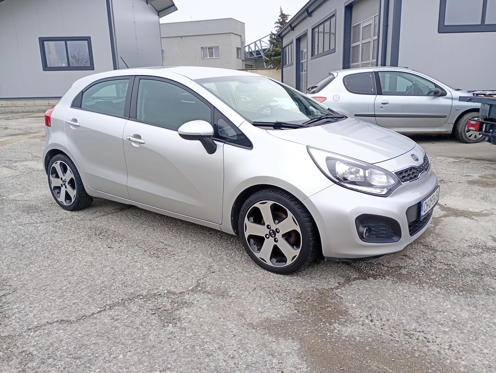 Kia Rio, снимка 6 - Автомобили и джипове - 53980501
