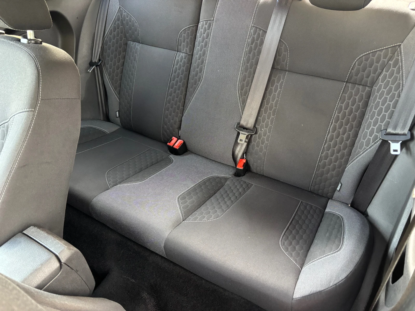 Ford Fiesta Sport 1.6 TDCi, снимка 14 - Автомобили и джипове - 54194836