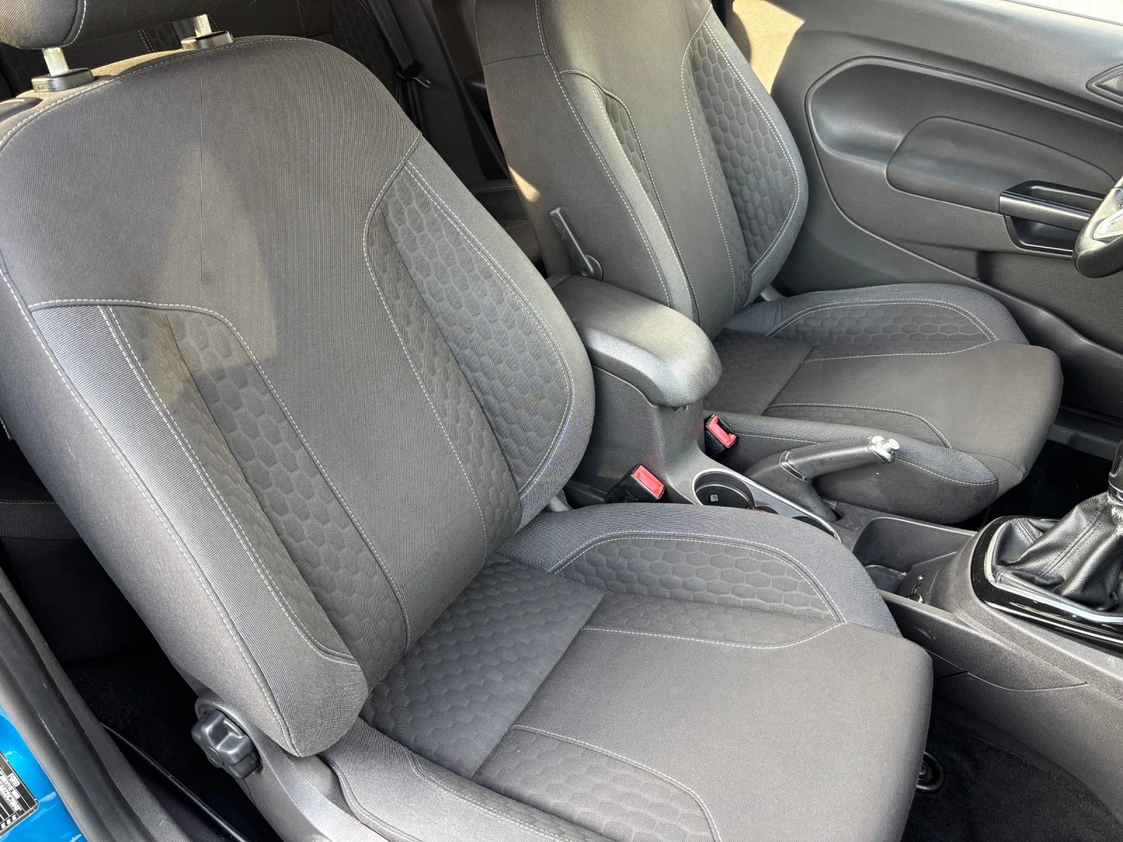 Ford Fiesta Sport 1.6 TDCi, снимка 16 - Автомобили и джипове - 54194836