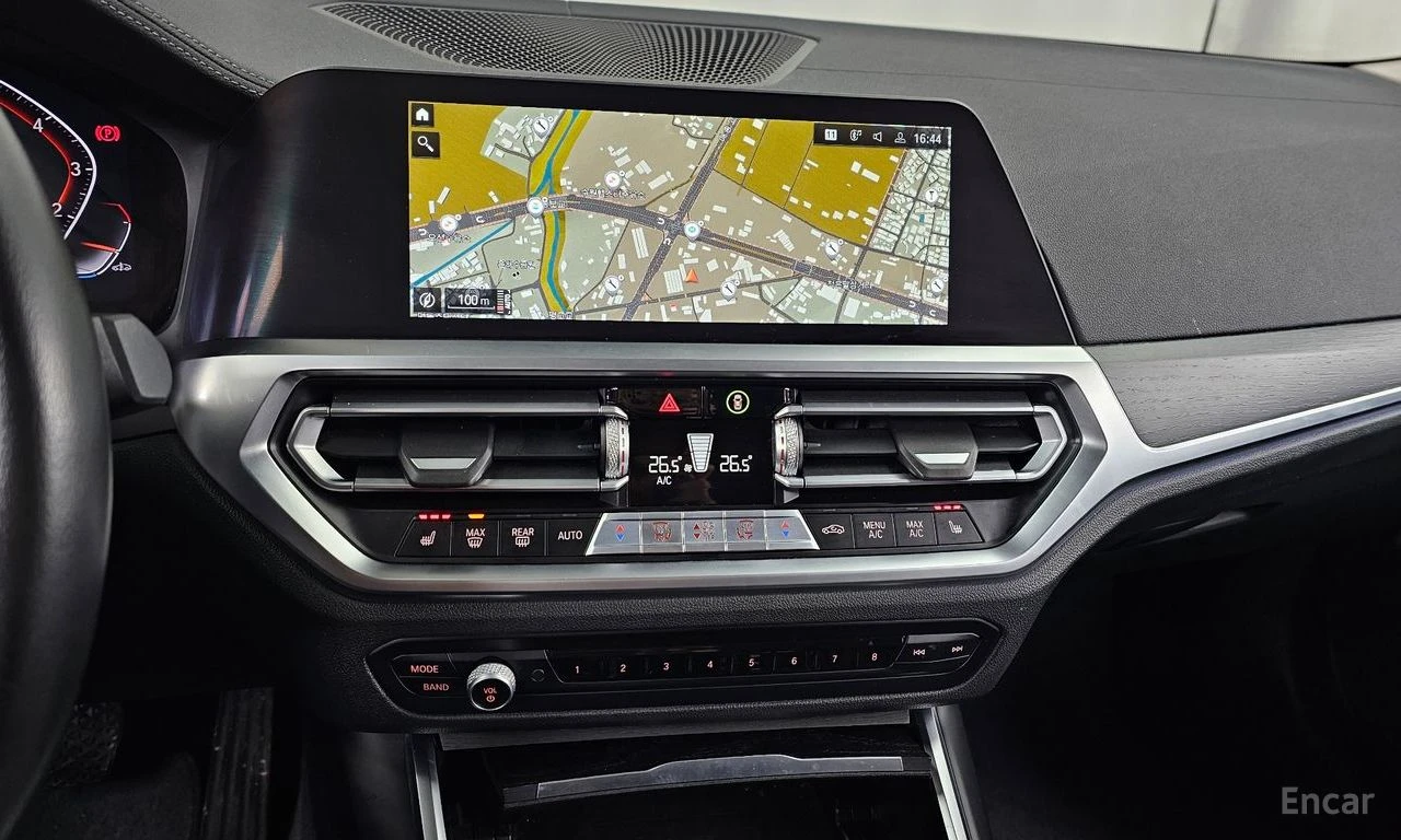 BMW 320 LUXURY* LINE* КАМЕРА* HARMON* KARDON* KЕЙЛЕС* , снимка 8 - Автомобили и джипове - 54644935