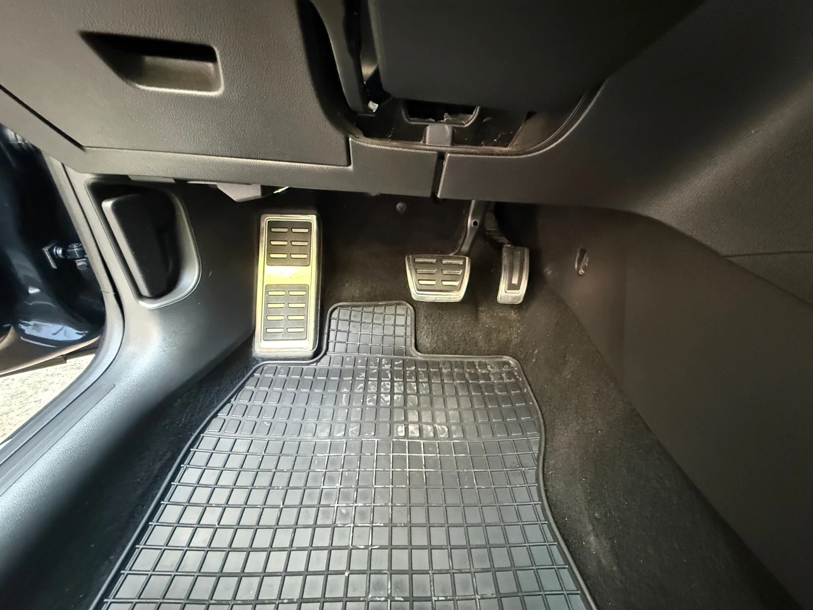 Seat Cupra LEON 300ST 4DRIVE, снимка 12 - Автомобили и джипове - 54836335