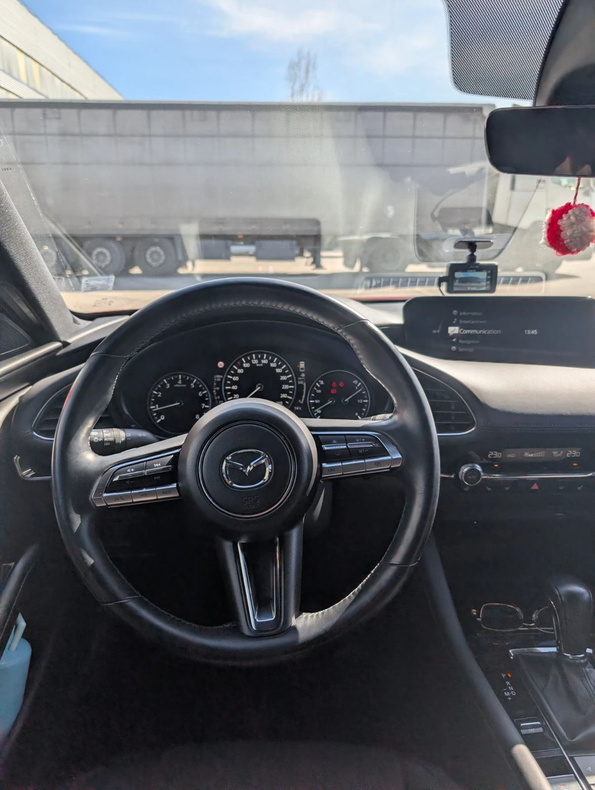 Mazda 3, снимка 11 - Автомобили и джипове - 55008251