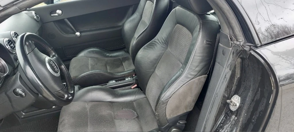 Audi Tt Roadster 1.8cc , снимка 4 - Автомобили и джипове - 55126248