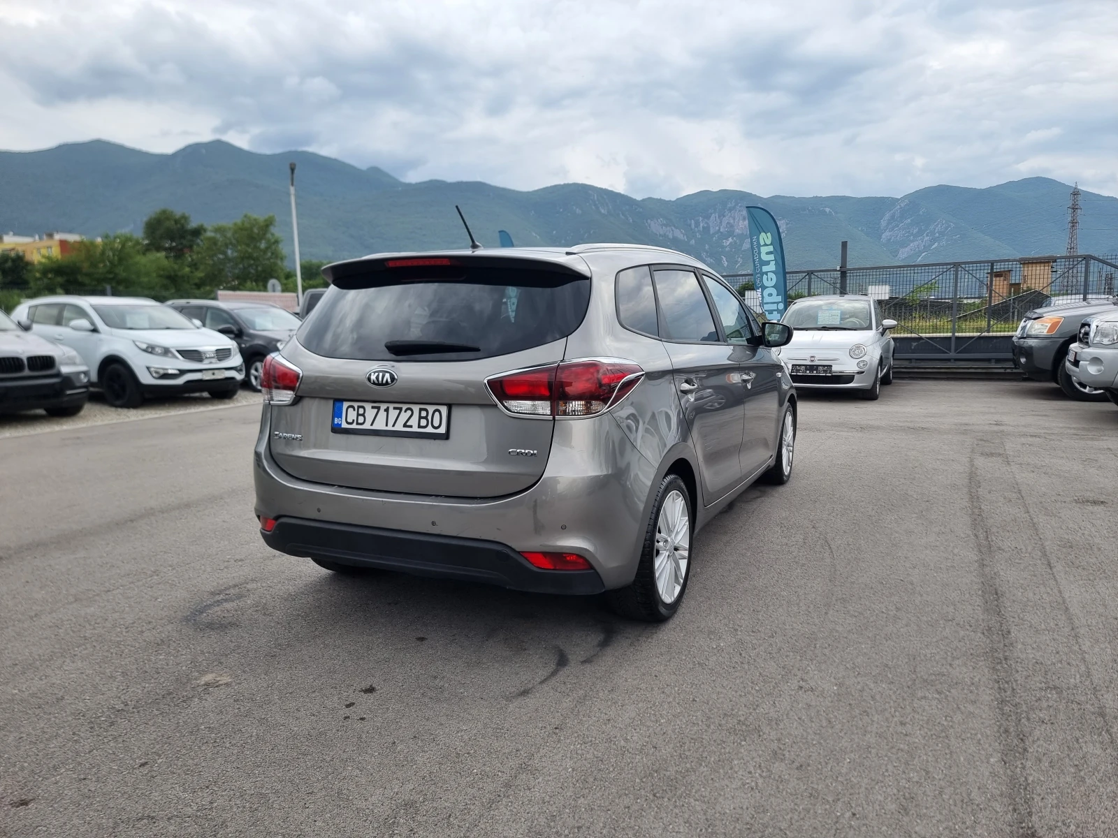 Kia Carens 1.7CRDI, снимка 6 - Автомобили и джипове - 55220026