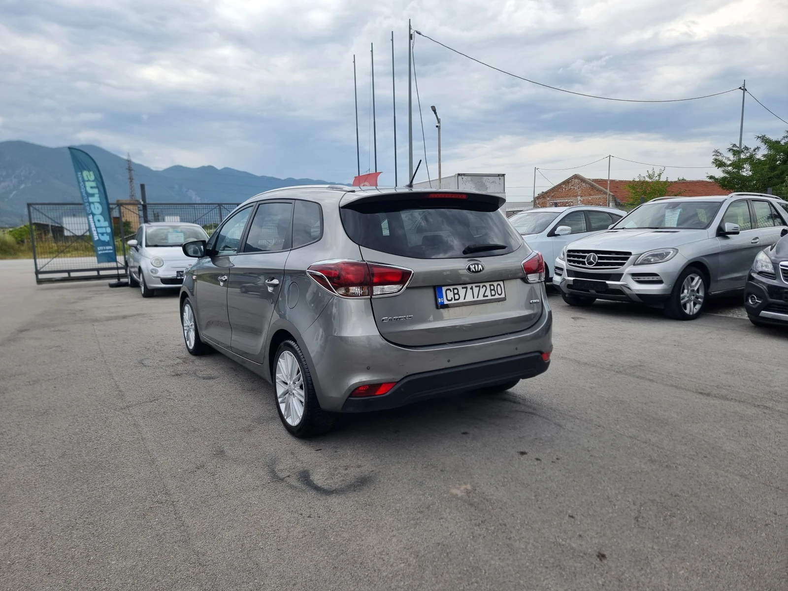 Kia Carens 1.7CRDI, снимка 5 - Автомобили и джипове - 55220026