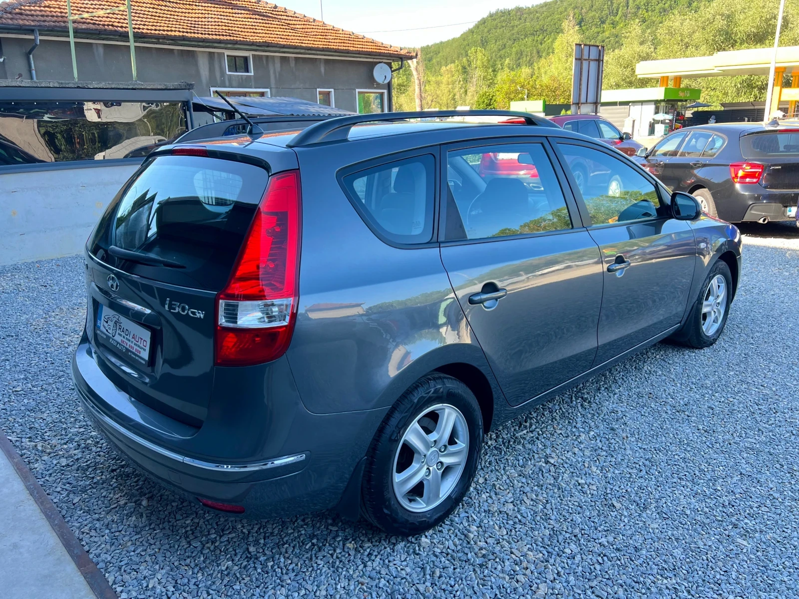 Hyundai I30 1.6i Бензин АВТОМАТ ШВЕЙЦАРИЯ, снимка 3 - Автомобили и джипове - 55470976
