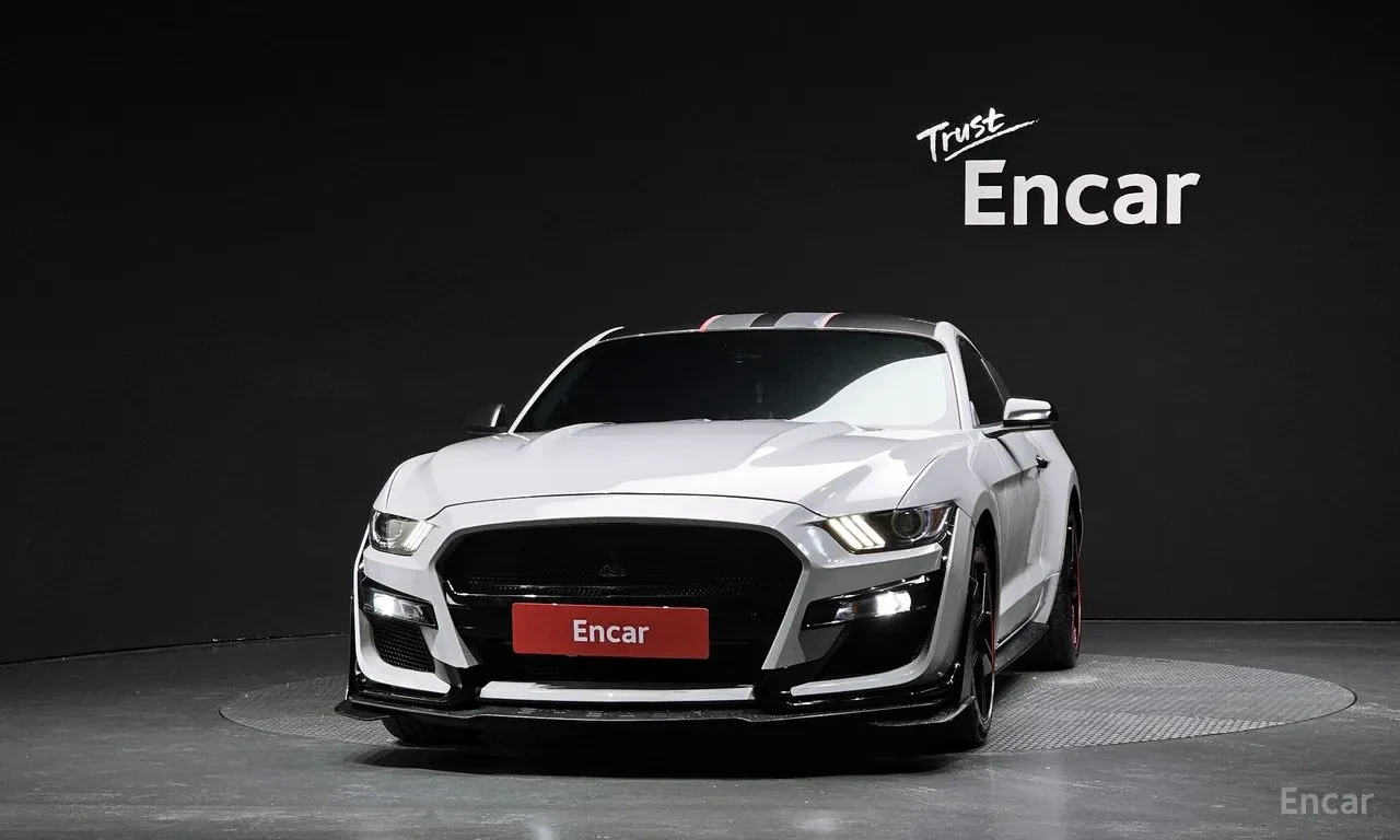 Ford Mustang 2.3 full extras* Цена до България, снимка 2 - Автомобили и джипове - 55787425