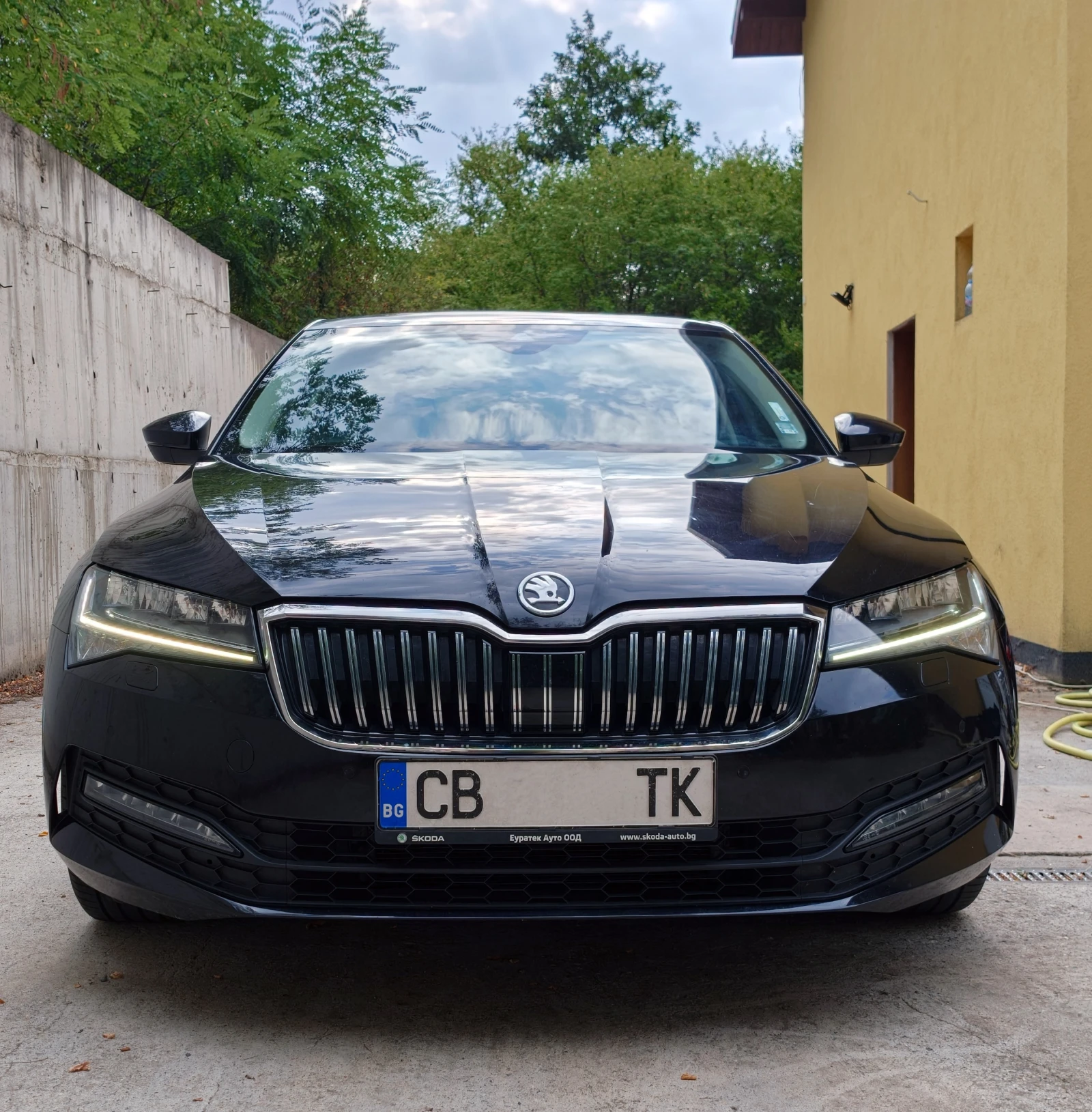 Skoda Superb 4x4/ 200к.с./ В гаранция, снимка 3 - Автомобили и джипове - 56217199