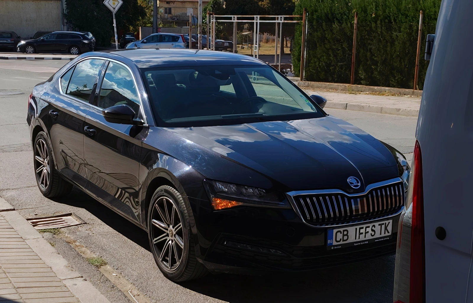 Skoda Superb 4x4/ 200к.с./ В гаранция, снимка 2 - Автомобили и джипове - 56217199
