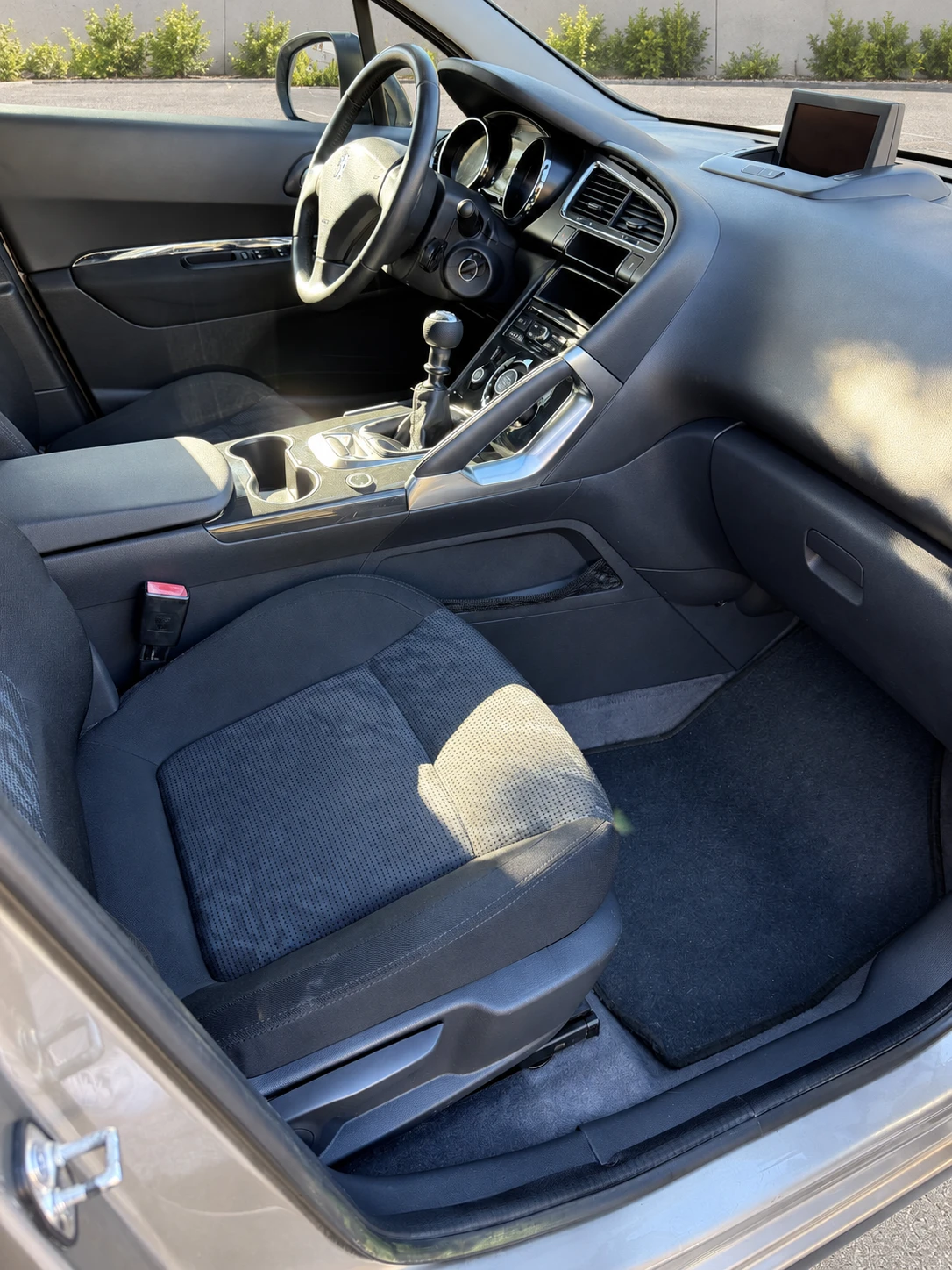 Peugeot 3008  1.6 HDi 112 �.�. | ����� �������� | ����������� | Mobile.bg � ����������� 10