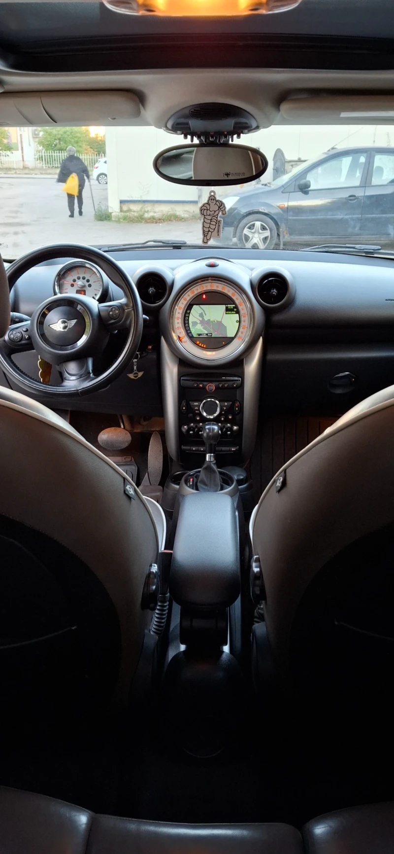 Mini Countryman 2.0D-ALL4, снимка 15 - Автомобили и джипове - 48130173