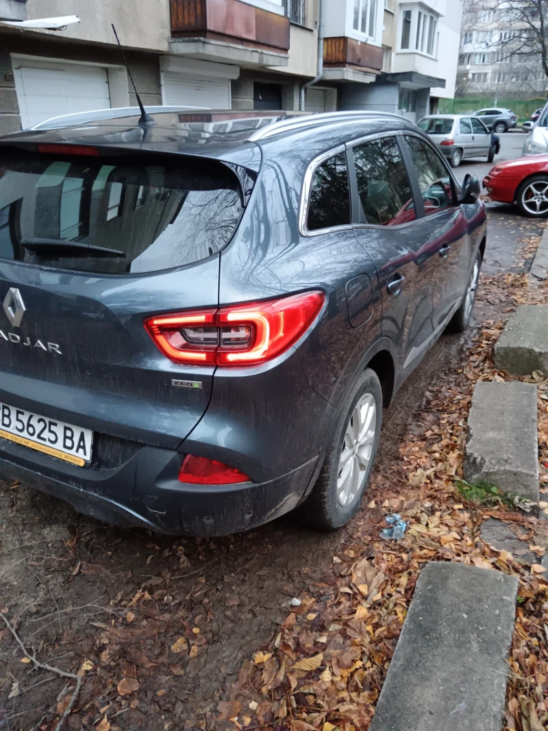 Renault Kadjar, снимка 2 - Автомобили и джипове - 49495982