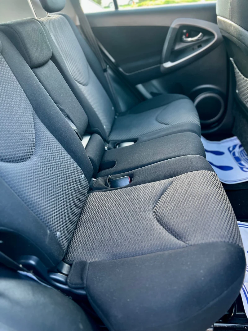 Toyota Rav4 * ИТАЛИЯ* 4х4 2.0-БЕНЗИН - Автоматик , снимка 14 - Автомобили и джипове - 50201261