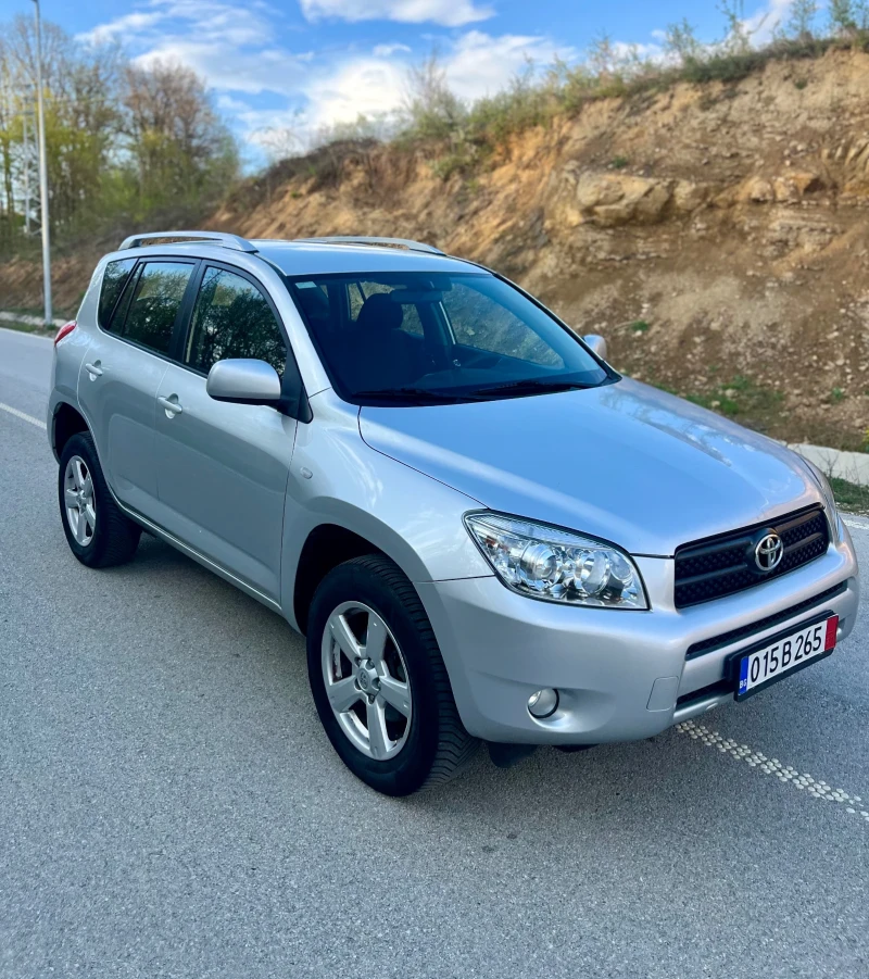 Toyota Rav4 * ИТАЛИЯ* 4х4 2.0-БЕНЗИН - Автоматик , снимка 4 - Автомобили и джипове - 50201261