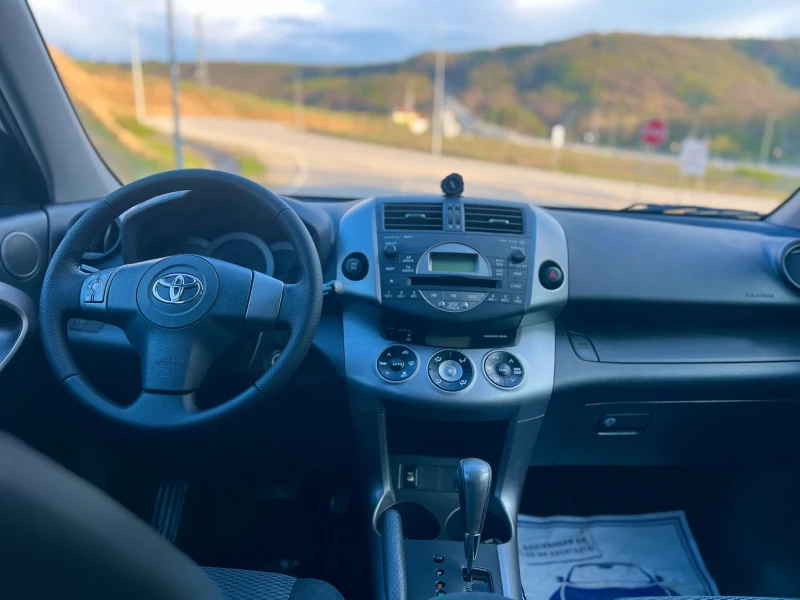 Toyota Rav4 * ИТАЛИЯ* 4х4 2.0-БЕНЗИН - Автоматик , снимка 8 - Автомобили и джипове - 50201261