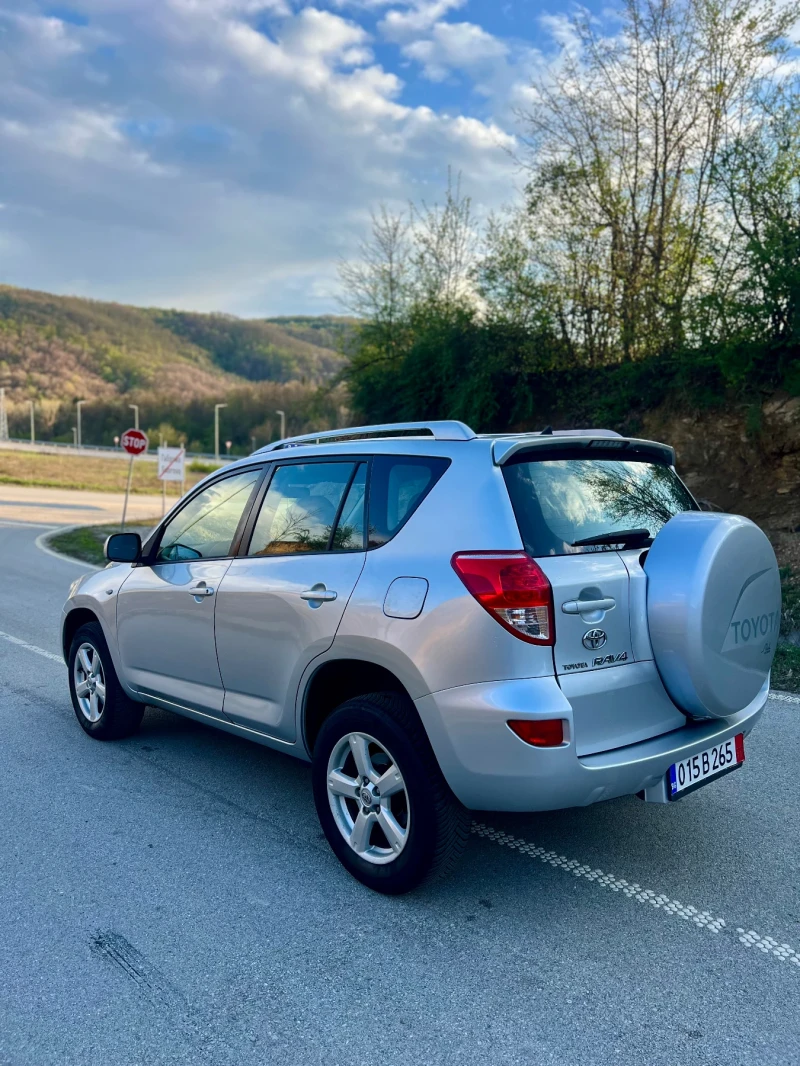 Toyota Rav4 * ИТАЛИЯ* 4х4 2.0-БЕНЗИН - Автоматик , снимка 7 - Автомобили и джипове - 50201261