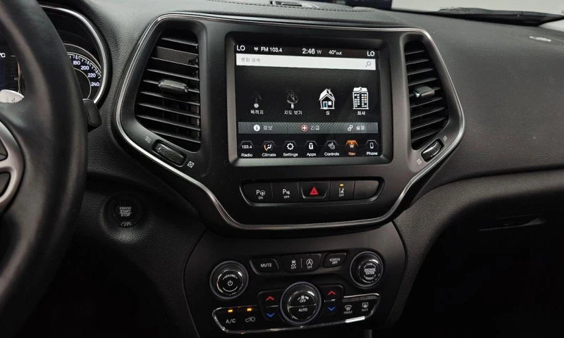 Jeep Cherokee 2.4 Longitude High AWD , снимка 15 - Автомобили и джипове - 52105640