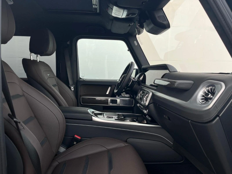 Mercedes-Benz G 63 AMG /FACELIFT/OLIV MANUFAKTUR/CARBON/NIGHT/ACTIVE RIDE, снимка 9 - Автомобили и джипове - 53247972