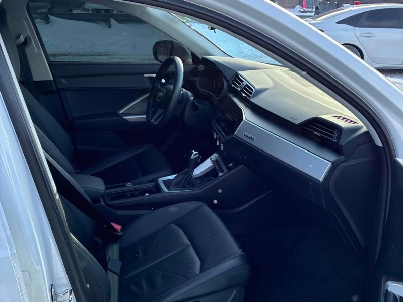 Audi Q3 * Quattro AWD * CARFAX * Дигитално табло, снимка 15 - Автомобили и джипове - 53264913