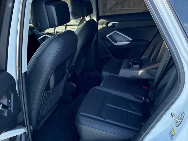 Audi Q3 * Quattro AWD * CARFAX * Дигитално табло, снимка 12 - Автомобили и джипове - 53264913