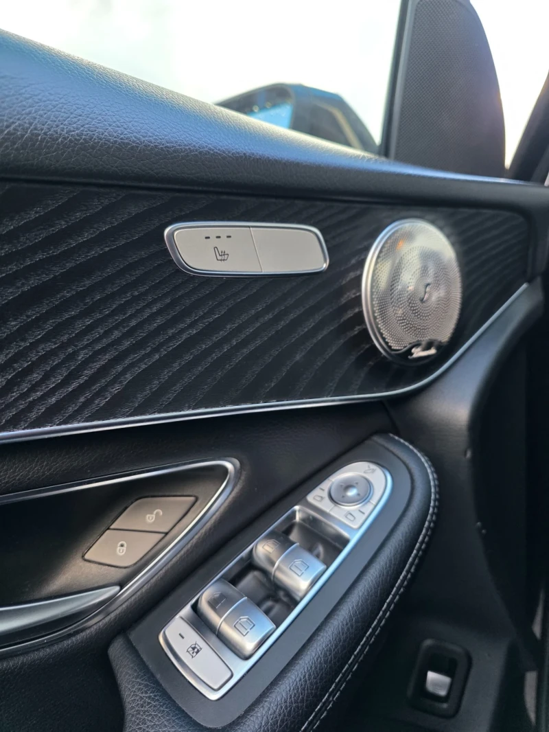 Mercedes-Benz GLC 250, снимка 10 - Автомобили и джипове - 53404621