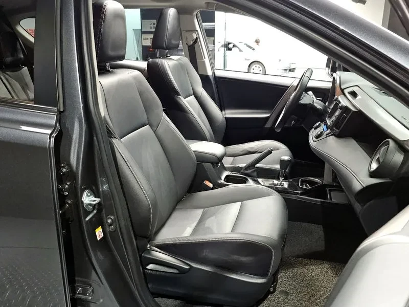 Toyota Rav4 5Th Generation 2.5 2Wd, снимка 12 - Автомобили и джипове - 56354390