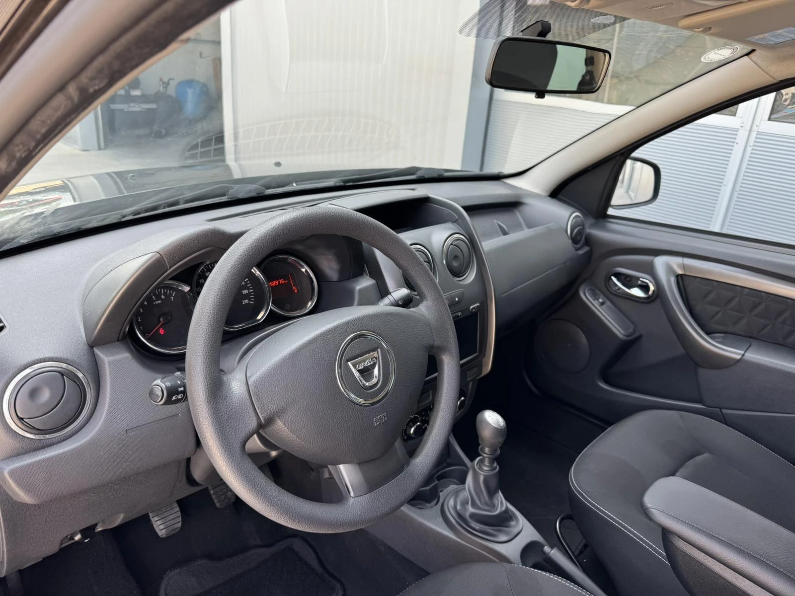 Dacia Duster * 110ps* 6ск* НАВИ* Клима* Парктроник*  - изображение 9