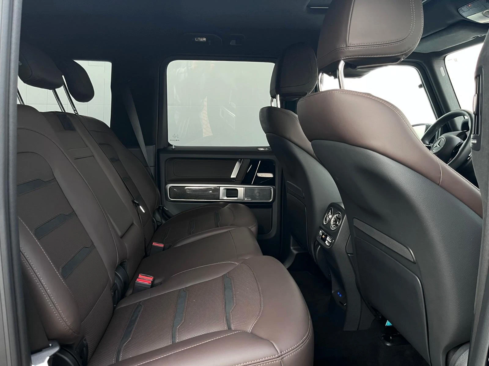 Mercedes-Benz G 63 AMG /FACELIFT/OLIV MANUFAKTUR/CARBON/NIGHT/ACTIVE RIDE - изображение 10