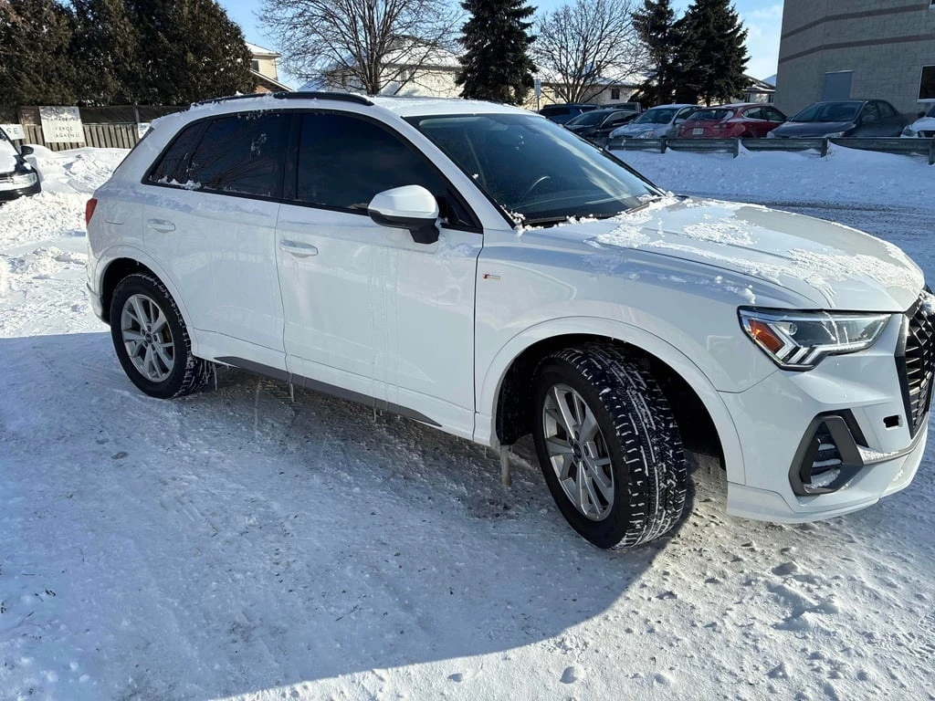 Audi Q3 * Quattro AWD * CARFAX * Дигитално табло - изображение 3