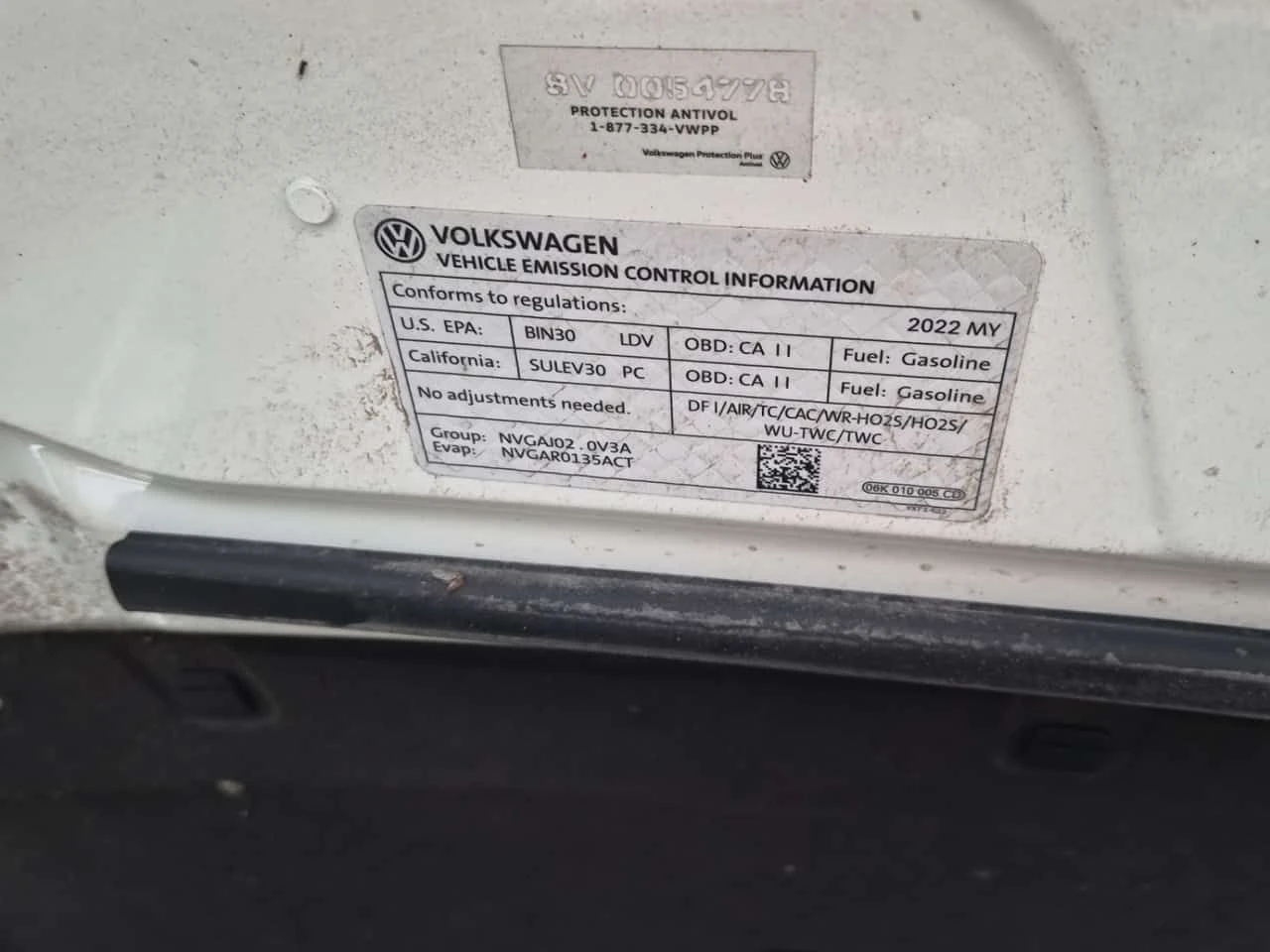 VW Tiguan * Comfortline R Line * CARFAX * 2 КЛЮЧА, снимка 16 - Автомобили и джипове - 54203418