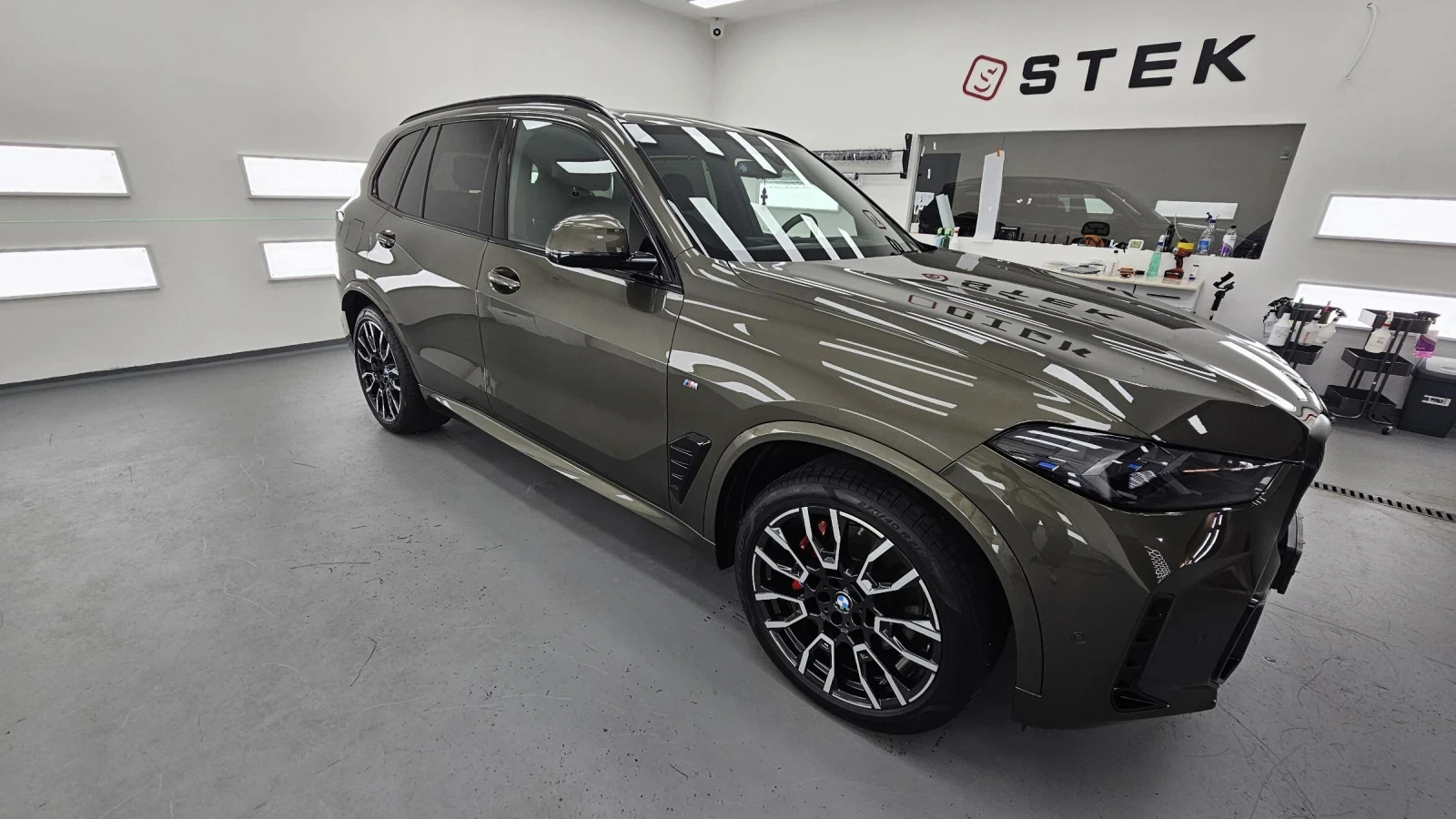 BMW X5 380к.с. бензин, 4.0 I с фолио цялата 200микрона, снимка 6 - Автомобили и джипове - 54974640