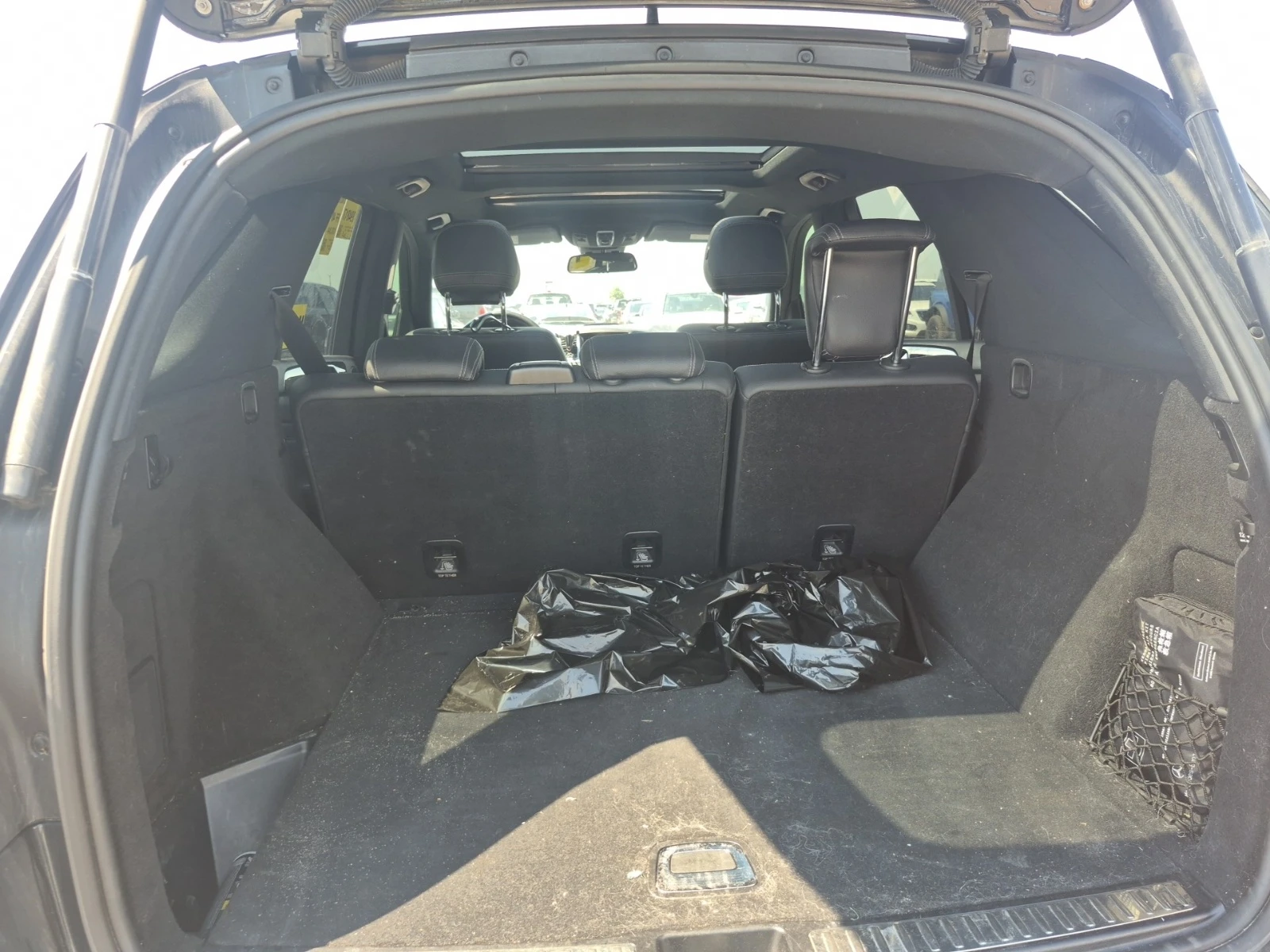 Mercedes-Benz ML 350 D * AMG * AIRMATIC * BLIND SPOT * ПАНО * CARFAX, снимка 10 - Автомобили и джипове - 55133415