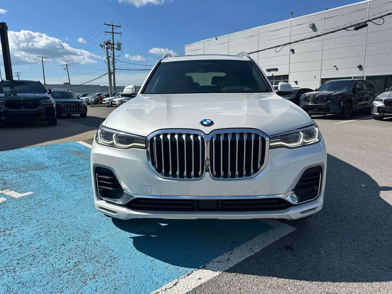BMW X7 xDrive40i | ОТ ПРЕДСТАВИТЕЛСТВО НА BMW, снимка 2 - Автомобили и джипове - 55437624