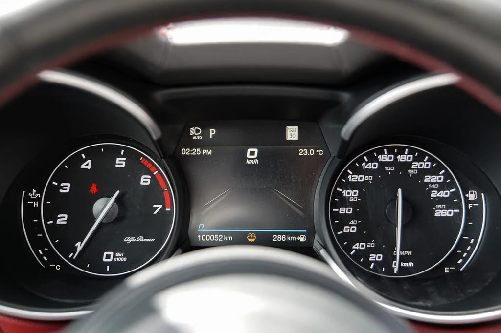Alfa Romeo Stelvio 2021* TI* PANO* HARMAN* DIS* КРАЙНА ЦЕНА, снимка 8 - Автомобили и джипове - 56046428