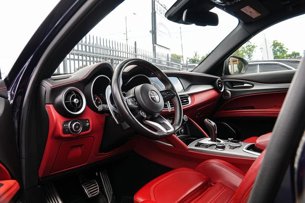 Alfa Romeo Stelvio 2021* TI* PANO* HARMAN* DIS* КРАЙНА ЦЕНА, снимка 9 - Автомобили и джипове - 56046428