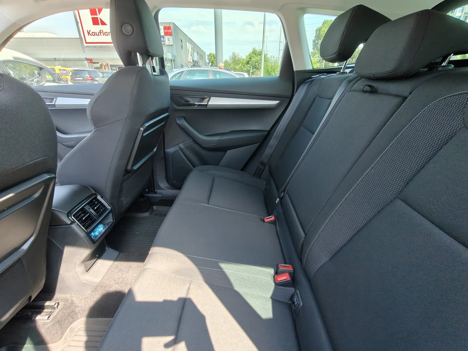 Skoda Karoq, снимка 7 - Автомобили и джипове - 56475962