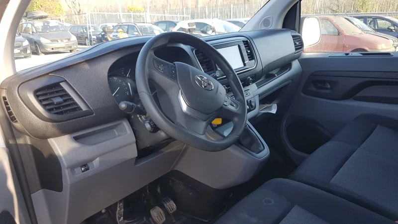 Toyota Proace 2022 ТОВАРЕН, 1.5HDi 96.000km, снимка 2 - Бусове и автобуси - 47972738