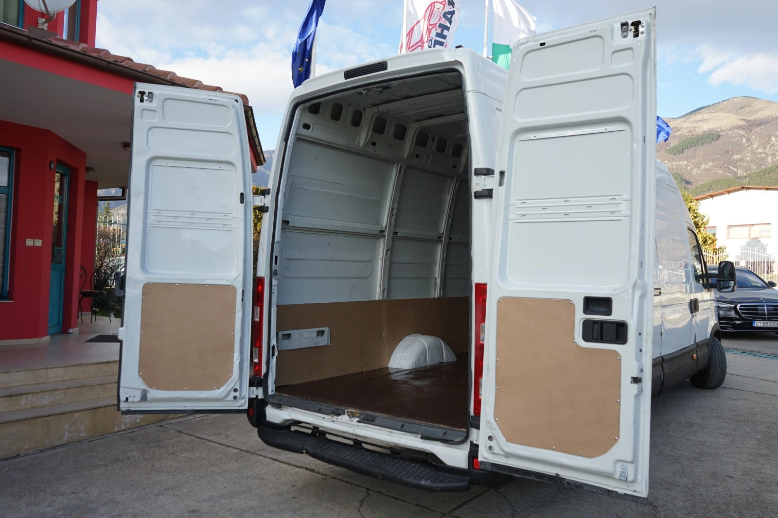 Iveco Daily 3.0HPI* 35s15* XXL база* Климатик - изображение 8