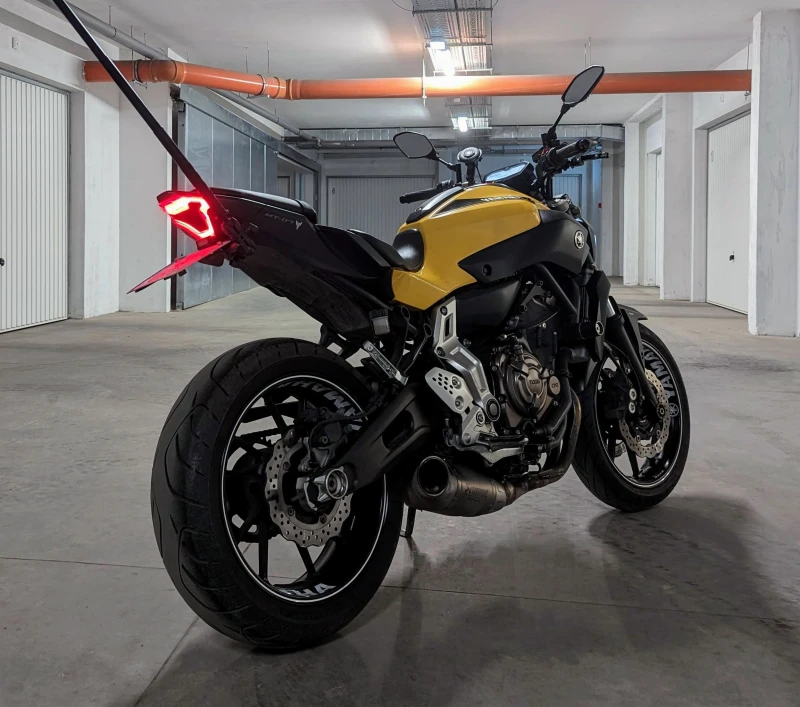 Yamaha Mt-07 ABS / Ohlins + Akrapovic, снимка 8 - Мотоциклети и мототехника - 49611886