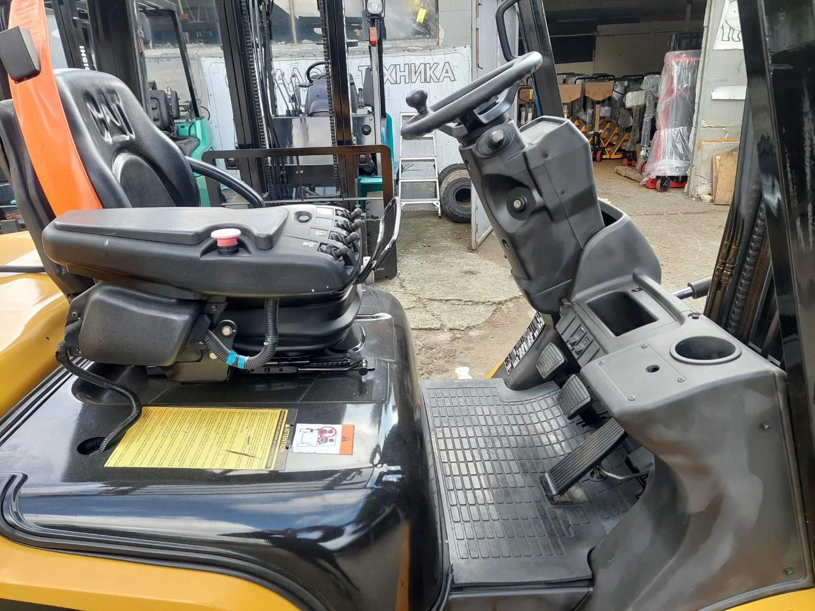 ������� Cat nissan K25 | Mobile.bg � ����������� 7