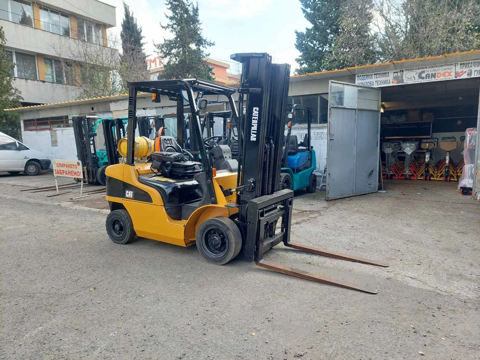 ������� Cat nissan K25 | Mobile.bg � ����������� 6