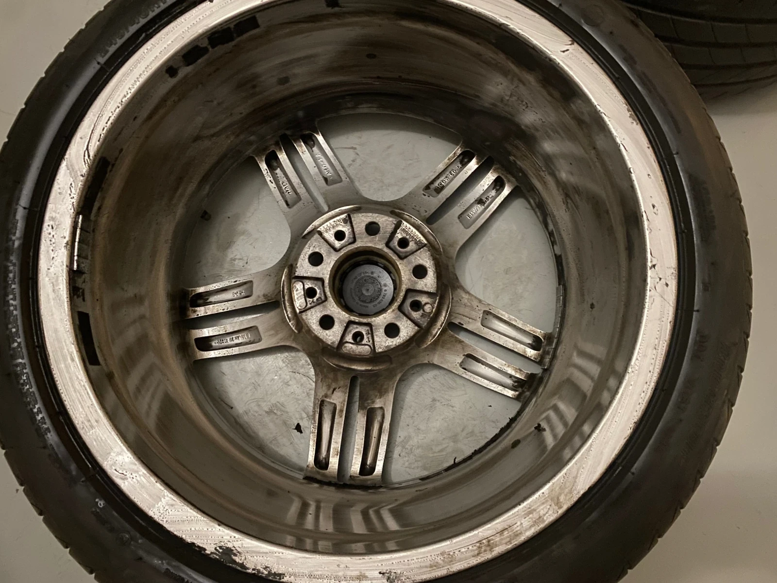 Гуми с джанти Bridgestone 245/45R19, снимка 10 - Гуми и джанти - 54802441