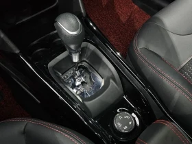 Peugeot 2008  1.5 Bluehdi Gt Line, снимка 9
