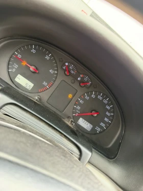 VW Passat 1.9 TDI 110 p.s B5;КЛИМАТРОНИК;ЕДИН СОБСТВЕНИК  - 1800 € / 3520.49 лв. - 43821478 16