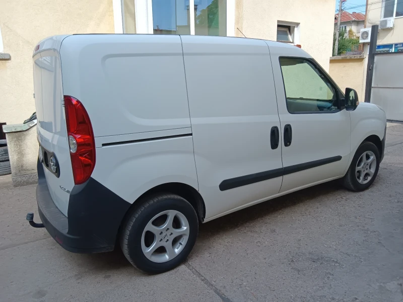 Opel Combo, снимка 5 - Автомобили и джипове - 47343701