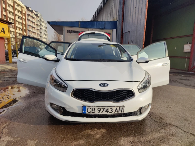 Kia Ceed, снимка 16 - Автомобили и джипове - 48757290